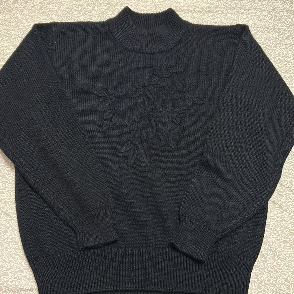 Country Suburban Black Embroidered Sweater SZ L